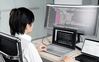 鹤岗 ,php声明和调用变量的符号是什么？